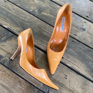 Never Worn Charles David Orange Leather Pumps